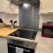 Stunning Flat with Parking Free near Sutton Station - Cheam