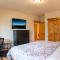 Coyote Run Retreat by Tahoe Getaways - 3BR Pet Friendly with HOA Amenities, Minutes to Downtown Truckee & Northstar Resort! - Truckee