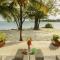 The Enclave - Your Own Private Island Retreat - Placencia Village