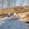 Peaceful Russell Springs Home with Fire Pit and Pond! - Russell Springs