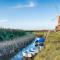Great Caravan At Breydon Water Holiday Park, Ref 10086B