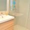 Appartement T2 climatisé avec parking à Cavalaire-sur-Mer - FR-1-226B-72