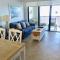 Charming 2 Bed South End Beachfront Condo at Popular Seawinds - جزيرة ماركو