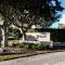 Charming 2 Bed South End Beachfront Condo at Popular Seawinds - جزيرة ماركو