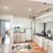 Druidsmoor - Sea Views-sleeps 8