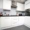 Stylish 2 Bed Flat in HEART of Cardiff City Centre - كارديف