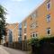 Beautiful & Vibrant 2BD Home w Balcony - Hackney! - 伦敦
