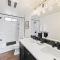 Ellis Peak Retreat - Hot Tub, Wood Fireplace, Close to Tahoe City & Dining
