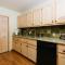 Pioneer Lake View- 4BR Easy Walk to Town Private Hot Tub - Sleeps 11 - 塔霍城