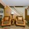 Pioneer Lake View- 4BR Easy Walk to Town Private Hot Tub - Sleeps 11 - 塔霍城