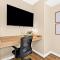 New! Modern Upper Flat near Downtown Roseville