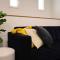 City Centre Unit Overlooking Ryrie Street!