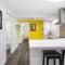 City Centre Unit Overlooking Ryrie Street!
