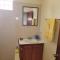 Kensington Oval- 2 bed 1 Bath