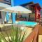 Linda casa beira mar com piscina privativa próximo a Guarajuba