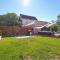 GrandCraftsman style home with pool and hot tub/ center to all of New Orleans - New Orleans