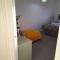 Cosy Apartment with Balcony and Breakfast - Bishop Auckland