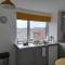 Cosy Apartment with Balcony and Breakfast - Bishop Auckland