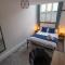 Boutique Penthouse Apartment in Historic Hull HU1 - sleeps 6