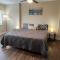 Spacious 2 Bed, 2 Bath Uptown Gem in the Heart of the City-Parking-Wi-Fi-Balcony CGV