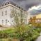 Modern 2BR 2BA with Free Parking - Sleeps 6 - Hemel Hempstead