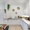 Modern 2BR 2BA with Free Parking - Sleeps 6 - Hemel Hempstead