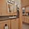 Stefan Cabin Nature-nested Tiny Home Hot Tub - تشاتانوغا