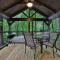 Stefan Cabin Nature-nested Tiny Home Hot Tub - تشاتانوغا