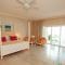 Oceanside Junior Suites at 5 Star All-Inclusive Resort