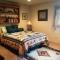 Sierra Crest at Palisades Tahoe - Secluded Luxury 5BR 5 BA w Wood Fireplace