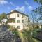 5 Bedroom Nice Home In Castelvecchio Di Comp,