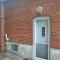 Entire Basement - 5 Guests 2 Bedrooms 3 Beds - Toronto