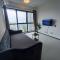 Stylish Urban Suite Penang - with infinite pool - Jelutong