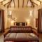 Wander Beyond by StayVista - Featuring a Bali-themed abode and a refreshing swimming pool - Алібаг