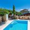 Beautiful holiday home with private pool, nice garden with relax area, taverne - Maslenica