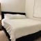 Ontario Mills & Claremont colleges single Villa