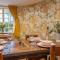 A fairy-tale luxurious cottage - The Tea Caddy