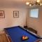 Beautiful 4 Bed Beach House - Pool table & Parking
