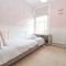Beautiful 4 Bed Beach House - Pool table & Parking