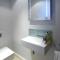 The Oars - Riverfront Property - هينلي على نهر التايمز