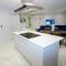 "Easy 2 Manage Royal Penthouse Luxurious Retreat in Slough"