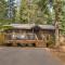 Antler House- Quiet, Charming Cabin w Cozy Fireplace, Close to Skiing