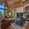 Highland Estate at Old Greenwood - Large, Luxury, Private Hot Tub & Amenity Access - Truckee