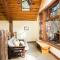 Bullshead Lodge- Luxury Estate, 4 Acres on River, Hot Tub, Minutes from the Slopes!