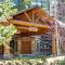 1138 Lakeshore - One-of-a-kind Lakeshore Boulevard log cabin