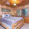 1138 Lakeshore - One-of-a-kind Lakeshore Boulevard log cabin - 斜坡村