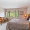 Incredible Lake Tahoe Views 2 Master Suites and a Loft - 斜坡村