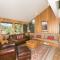 Juniper at Alpine - Private Hot tub, Pet Friendly & Free Shuttle to Slopes