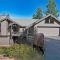 Kings Way Lake View - Spacious 4 BR w Private Hot Tub, Pool Table!
