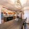 Lake of the Sky at Dollar Point - Stunning 4BR,4BA w Lake Views, Hot Tub and Pet-friendly